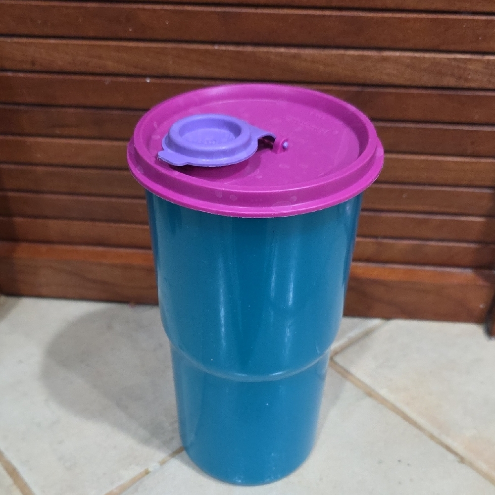 Tupperware Blue-Turquoise Tumbler with Magenta Lid